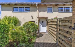 1 Bedroom Gorgeous Apartment In Marlow