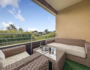 Appartements Appartement Lumineux Avec Balcon et piscine : photos des chambres