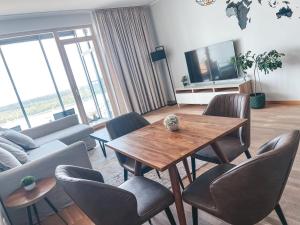 UP 34 FLOOR APARTMENTS