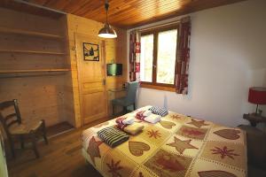 Chalets Ski-in/Ski-out Chalet, Quiet Location, and Jacuzzi : photos des chambres
