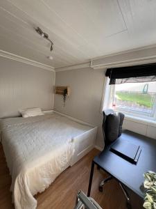 Cozy Basement Apartment in Leknes Shared & Affordable