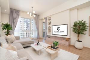 Marina Residence Tower 6 - Luxury Unit with Lake and Sea View in Palm Jumeirah