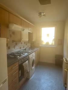 New Town Retreat by Leath Walk- Free parking