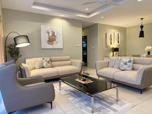 High Floor Sea Facing Apartment