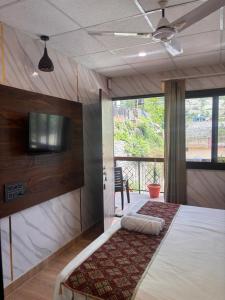 Shiv Ganga & Pyass Restaurant