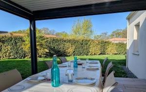 Maisons de vacances Les Merisiers - Maison moderne avec jardin : photos des chambres