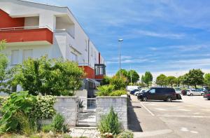 SOFIA house with apartment