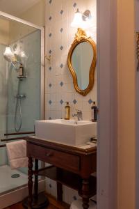 Hotels Chateau Hotel Du Colombier : photos des chambres