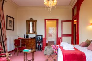 Hotels Chateau Hotel Du Colombier : photos des chambres