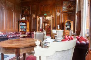Hotels Chateau Hotel Du Colombier : photos des chambres