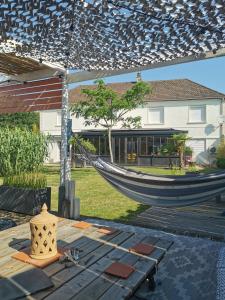 Oasis de Détente avec Piscine et Jacuzzi 300m2