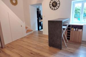Maisons de vacances House with terrace in the heart of Gouvieux : photos des chambres
