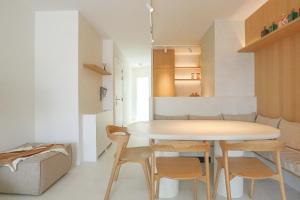 JAMES 17 - Off market fully renovated luxury apartment for rent in the heart of Knokke