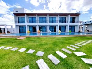 Far Beach House, Cha-am