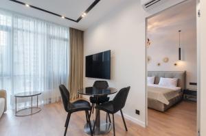 Petrovdom 2-5 new apartment in RC Novopecherski Lypky, 19B Andrii Verkhogliad Street