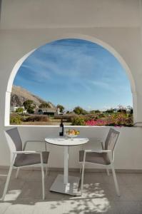 Blue Sapphire Perissa Hotel