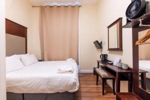 Double Room room in Astoria Hotel