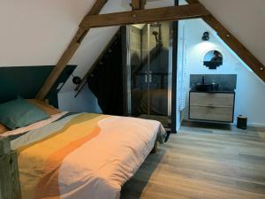 Appartements Gite du Nid Beau Duplex tout confort, entoure de verdures, piscine chauffee de mi-mai a mi-sept : photos des chambres