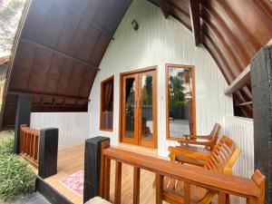 Phòng Giường Đôi Có Ban Công (Double Room with Balcony)