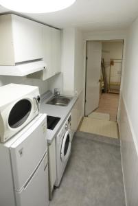 Yellow Wood Vibe - 2 min walk from the subway station