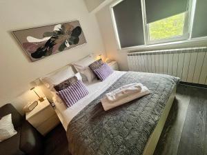 FLH - Liberty Home Balcony Free Parking 2 QueenSize Beds