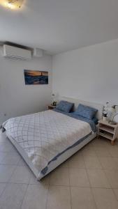 Center of Rovinj, sea view apartment