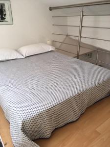 appartements studios centre ville Saint Tropez avec parking