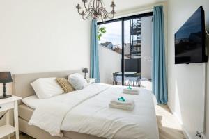 Beautiful renovated apartment in an authentic building