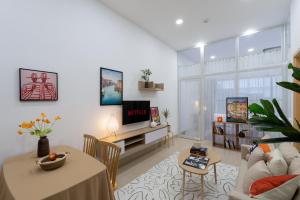 Cozy room in D2, Free Gym,Pool, 10mi from D1