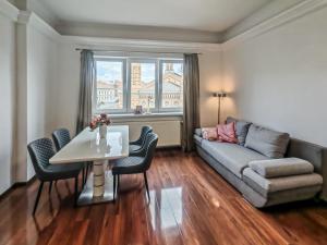 Amora Homes Breathless panorama Synagogue elegant attic FREE PARKING RESERVATION NEEDED
