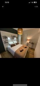 CHAMBRE COCOONING centre ville des Sables DOlonne quartier Gare Saint Michel située à 1 kilomètre du remblai