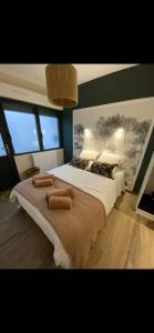 CHAMBRE COCOONING centre ville des Sables DOlonne quartier Gare Saint Michel située à 1 kilomètre du remblai