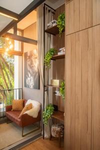 Flat de luxo em frente ao colégio Arquidiocesano, na Vila Mariana - 118B