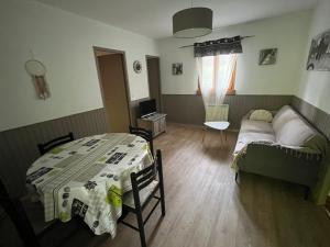 Gites La Garrigue 15 minutes Sarlat & Lascaux avec 2 piscines