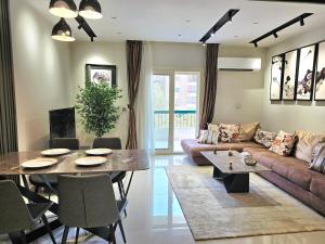 Luxury and Quiet apartment Facing City Stars Mall