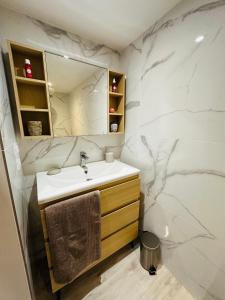 Appartements Maison,Piscine a 3km de la plage : photos des chambres