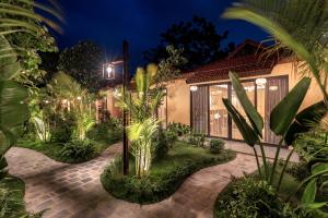 Scenic Mountain Ecolodge Ninh Binh