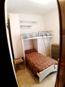 La casa nel borgo, in a cozy charming village, 15 min to Beach, Small pets welcome