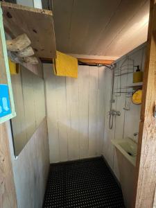 Chalet avec piscine privée dans la forêt