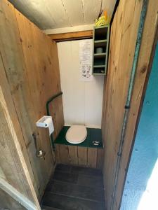 Chalets Chalet avec piscine privee dans la foret : photos des chambres