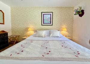 B&B / Chambres d'hotes Le Chevrefeuille chambres d'hotes et gites de charme : photos des chambres