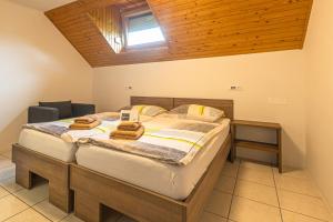 Standard Twin Room room in Jazz Bled B&B