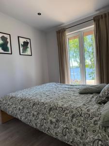 Krastos - māja Breksis