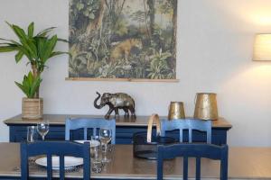 Juan les Pins Vitoria grand 2P calme parking