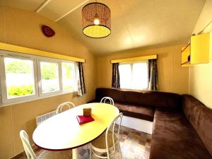 Campings Camping La Chenaie : photos des chambres