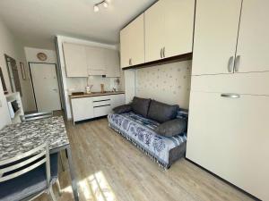 Bright studio with terrace