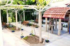 HOTEL,Wine Cellar & Fitness - Khoni City