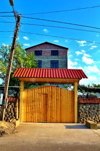 HOTEL,Wine Cellar & Fitness - Khoni City