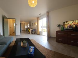 Maisons de vacances Nid Douillet Climatisee --MEETT - Aeroscopia - TRAMWAY-- : photos des chambres