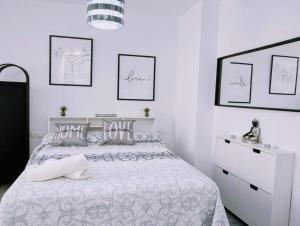 El Faro Centro de Málaga con Parking 445 Max